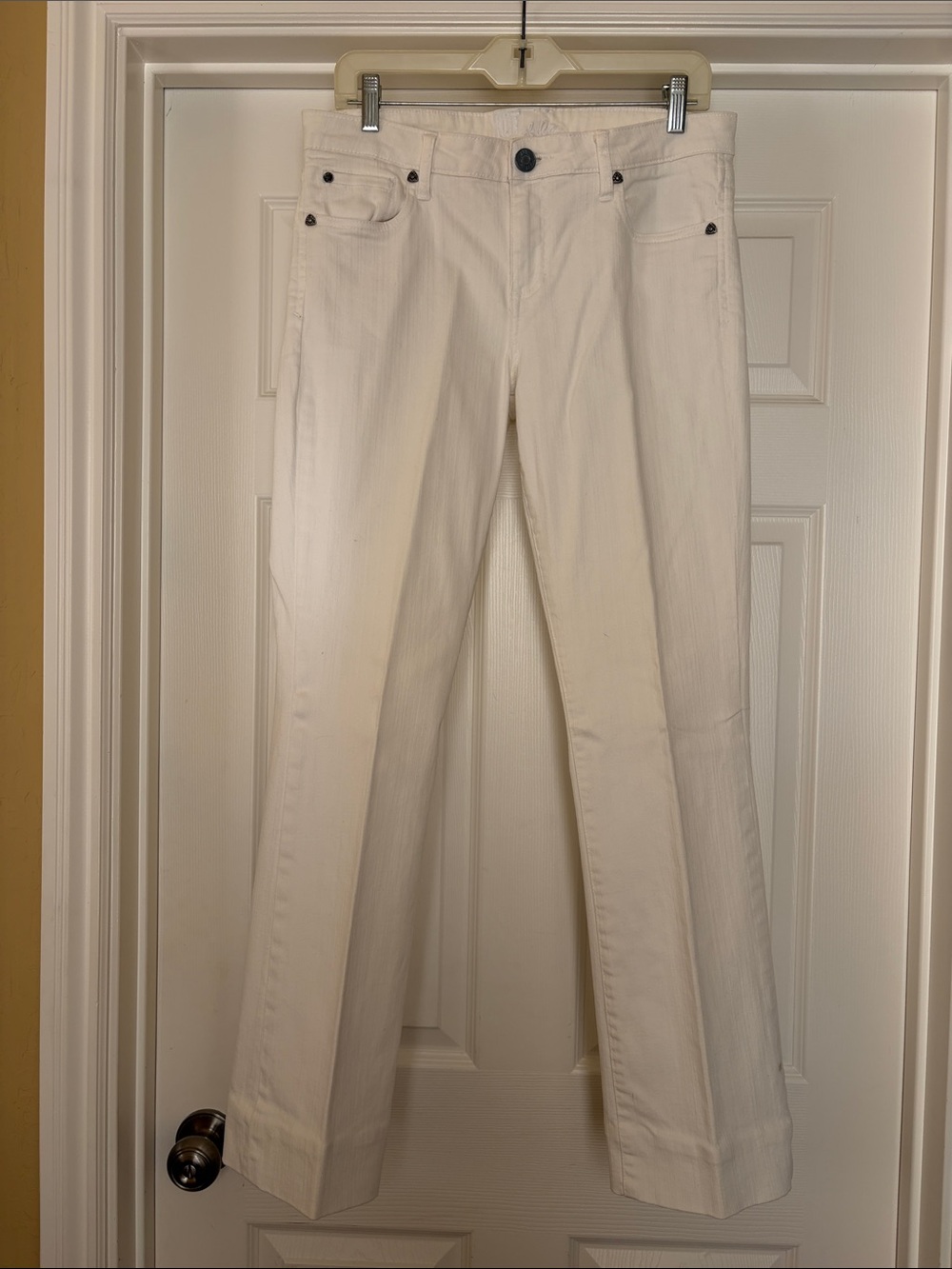 Kut from the Kloth Crisp White Women's Boot Cut Jeans. Size 8